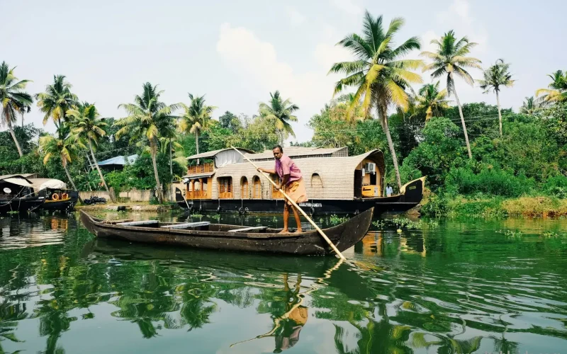 Tourist Attractions in Kerala Backwaters, India: Best Times to Visit & Things To Do